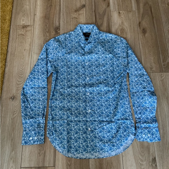 Dress shirt - Picture 1 of 2